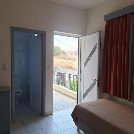 Aparthotel Irida 2*