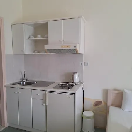 Irida Aparthotel
